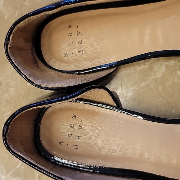 A New Day Black Patent Slip-on Pointed-toe Ballet Flats, Sz 7.5 - Picture 5 of 16